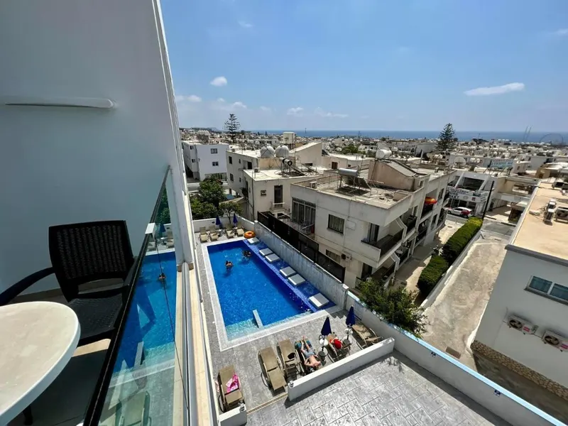 Sunny Blue Hotel