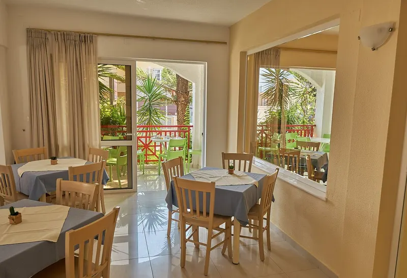 Apollon Hotel Apartments