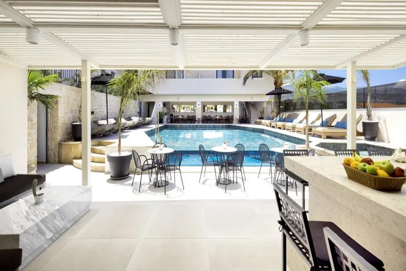 La Stella Suites
