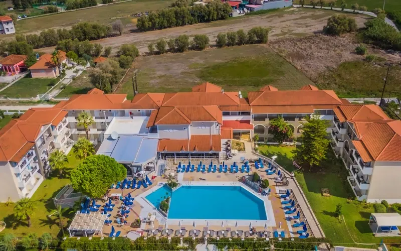 Dennys Inn Hotel