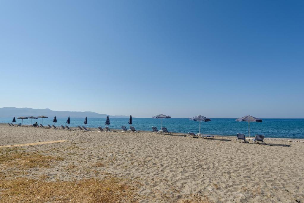 Kostakis Beach Apartments