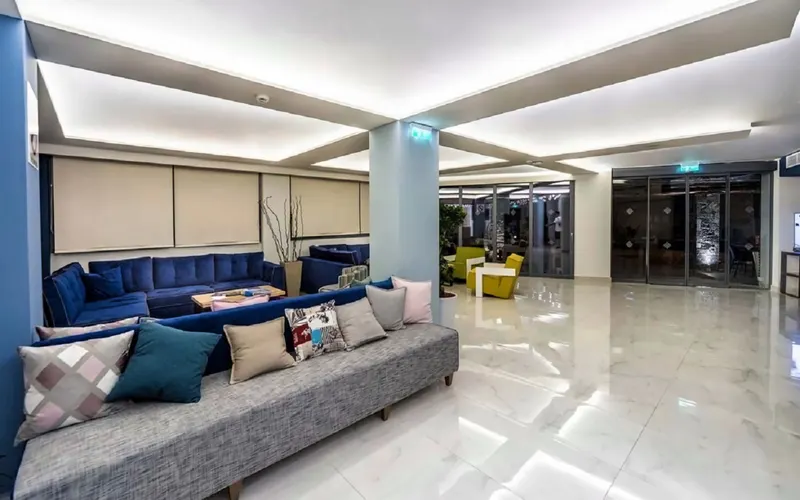 Pollis Hotel