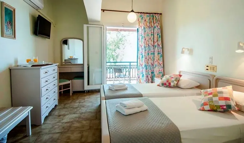 Mimoza Beach Hotel