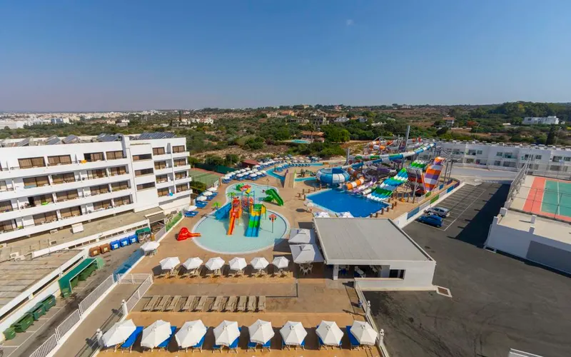 Tofinis Hotel