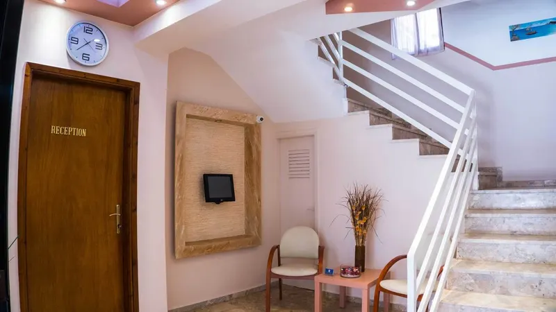 Milonas House Apartments