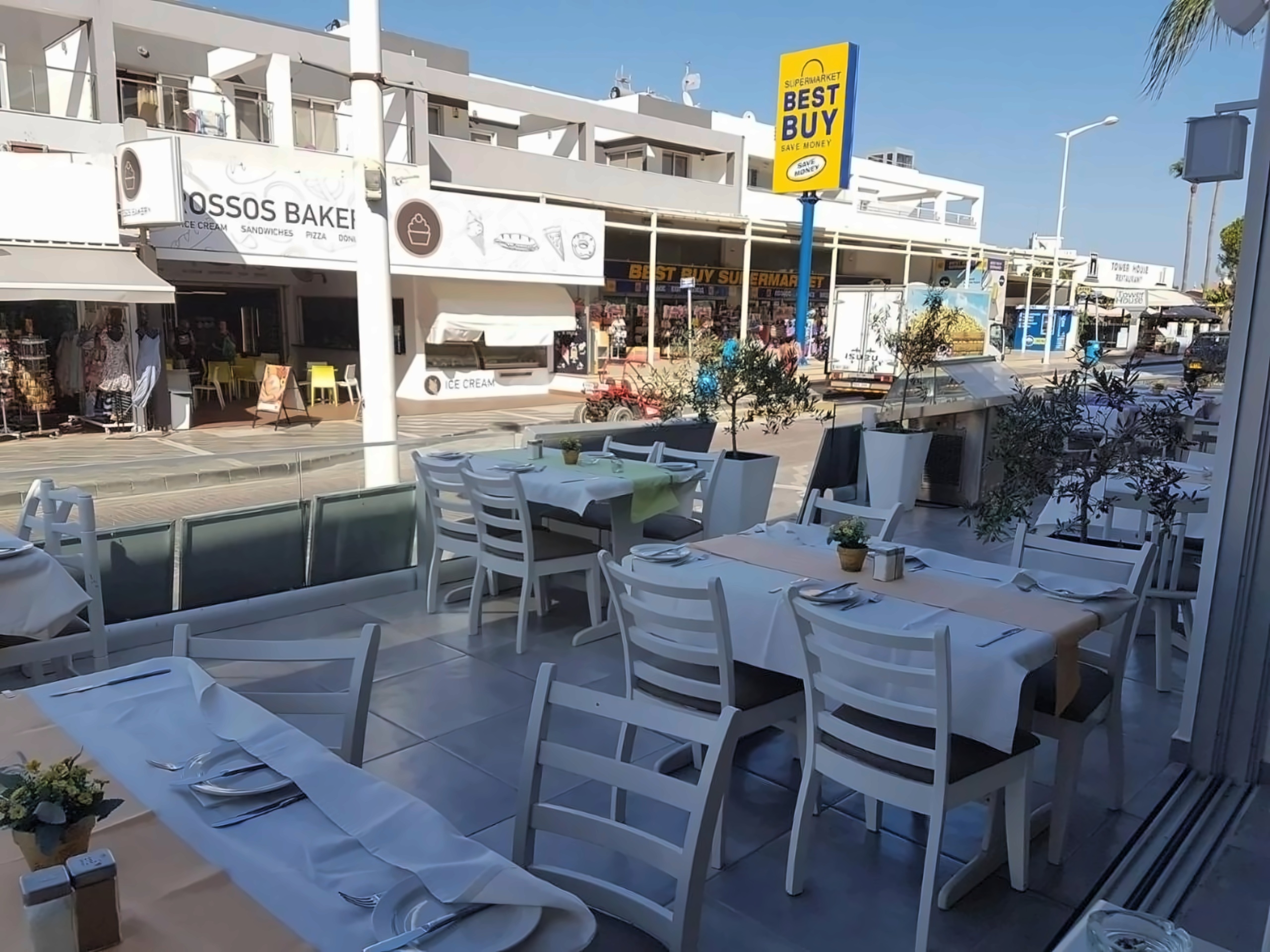 Melini Hotel Suites