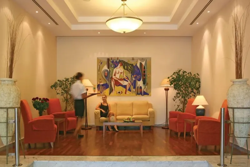Cynthiana Beach Hotel