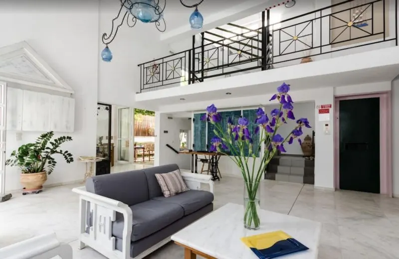 Happiness Apartments