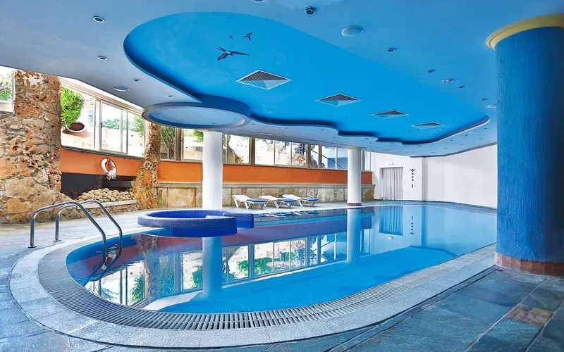 Paphos Gardens Holiday Resort (Apts)