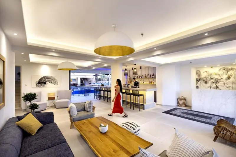La Stella Suites