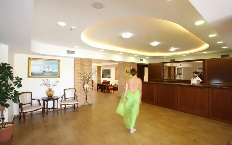 Triton Mallia Hotel