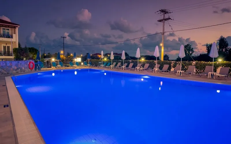 Dennys Inn Hotel