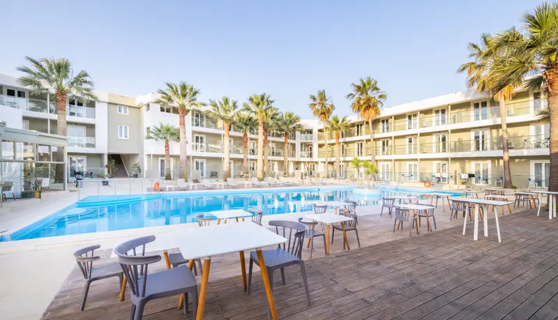 Cameo Beach Resort