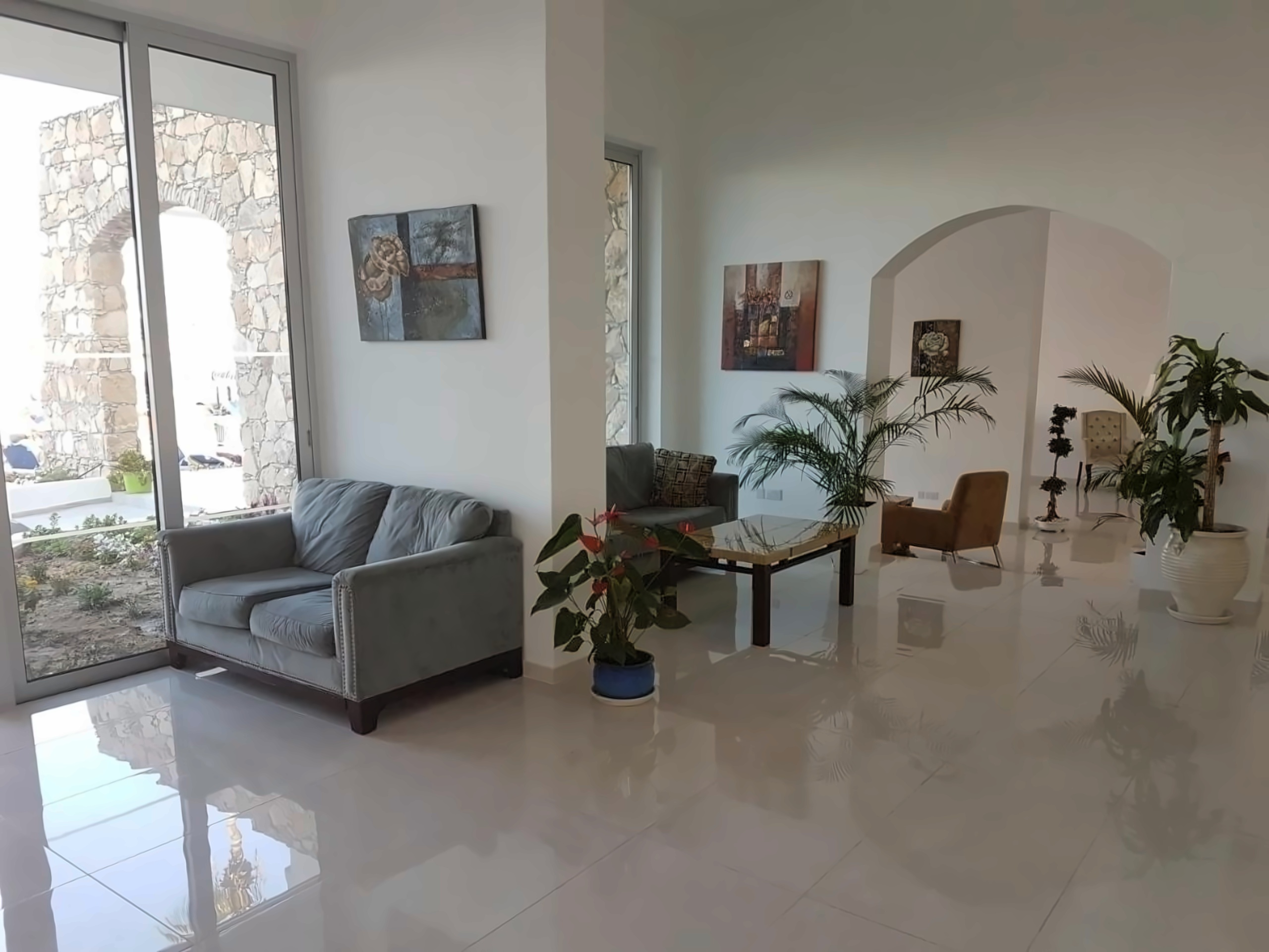 Melini Hotel Suites