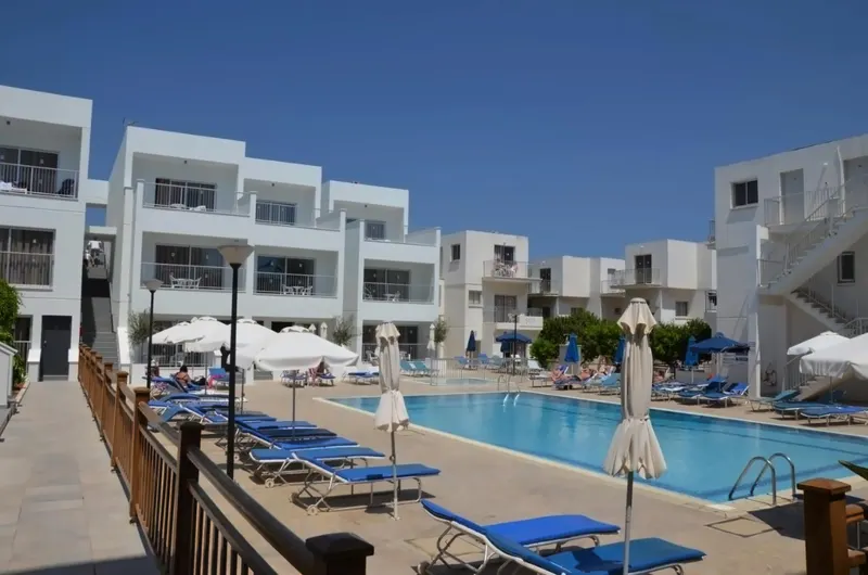 Theo Sunset Bay Holiday Village