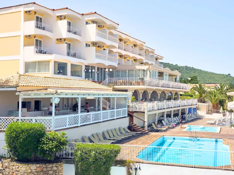 Commodore Hotel