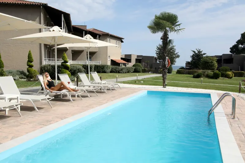Dion Palace