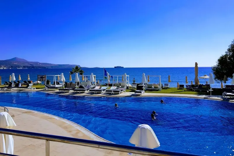 Kiani Beach Resort