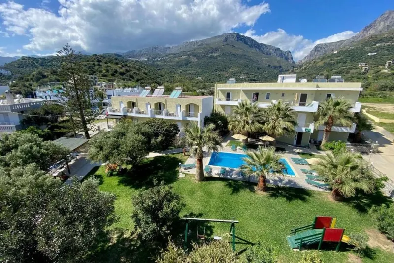Manolis Apartments