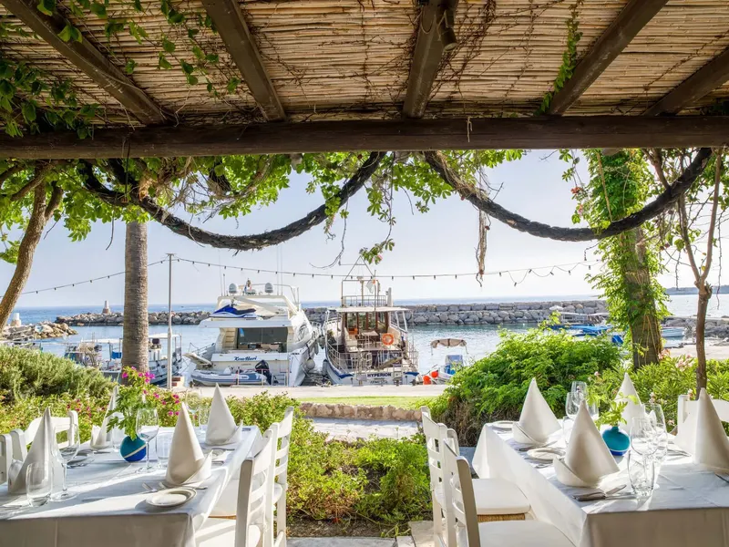 Coral Beach Hotel