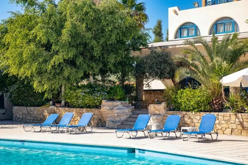 Navarria Hotel