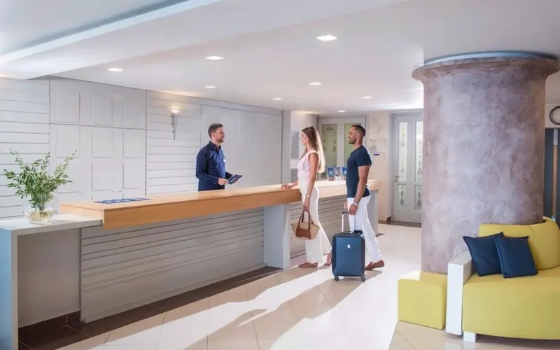 Mistral Mare Hotel