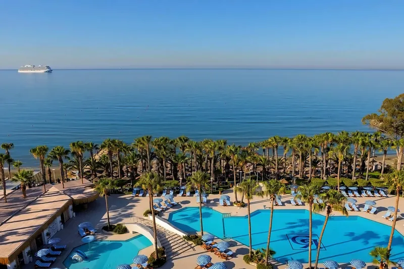 GrandResort Hotel