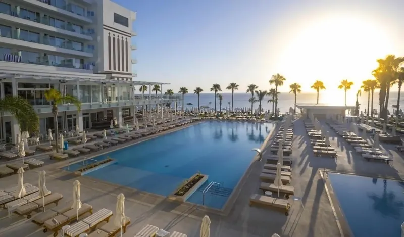 Constantinos The Great Hotel