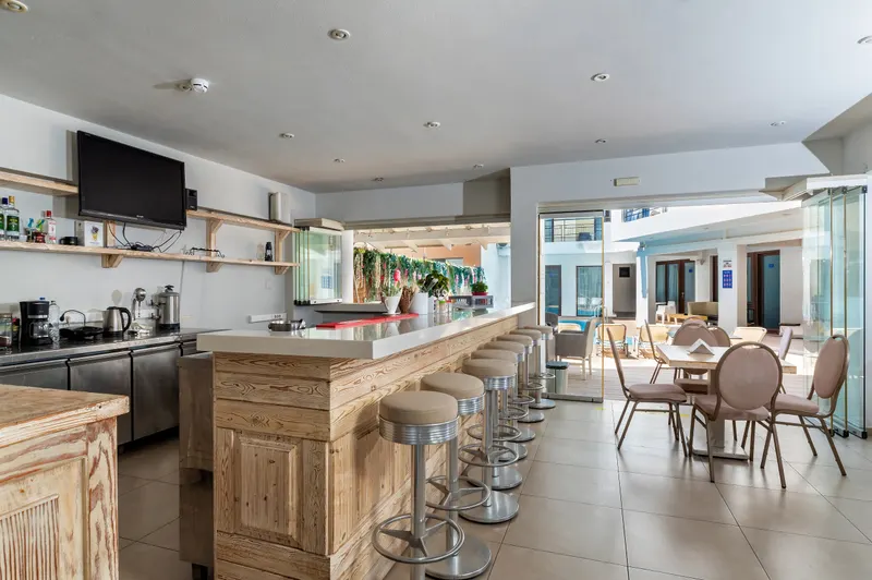 Artemis Hotel Apartments