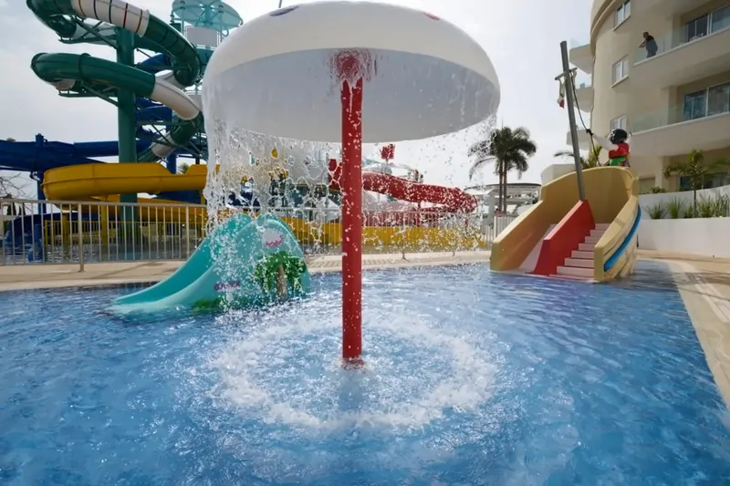 Sunrise Oasis Hotel & Waterpark