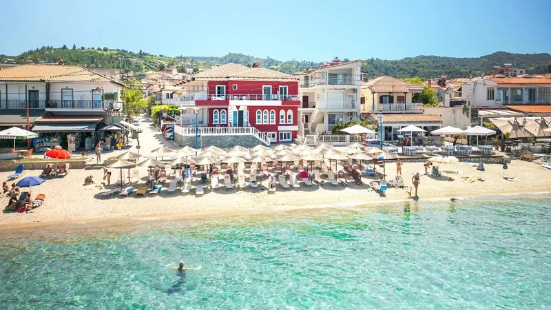 Summer Beach Hotel