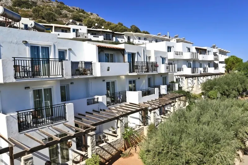 Semiramis Village Hotel
