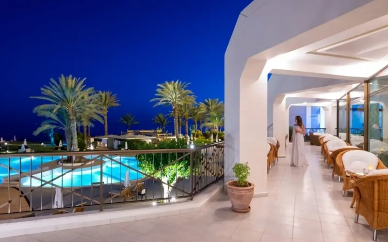 Constantinou Bros Athena Beach Hotel