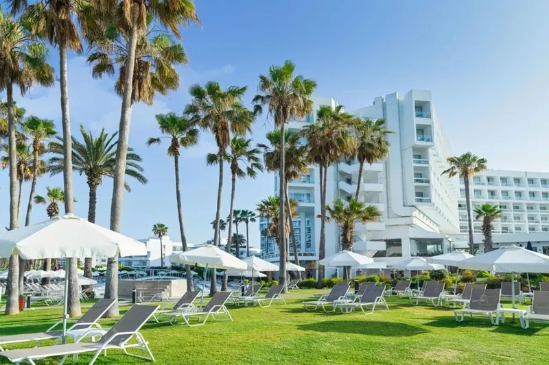 Leonardo Plaza Cypria Maris Beach Hotel & Spa (Adults Only 16+)