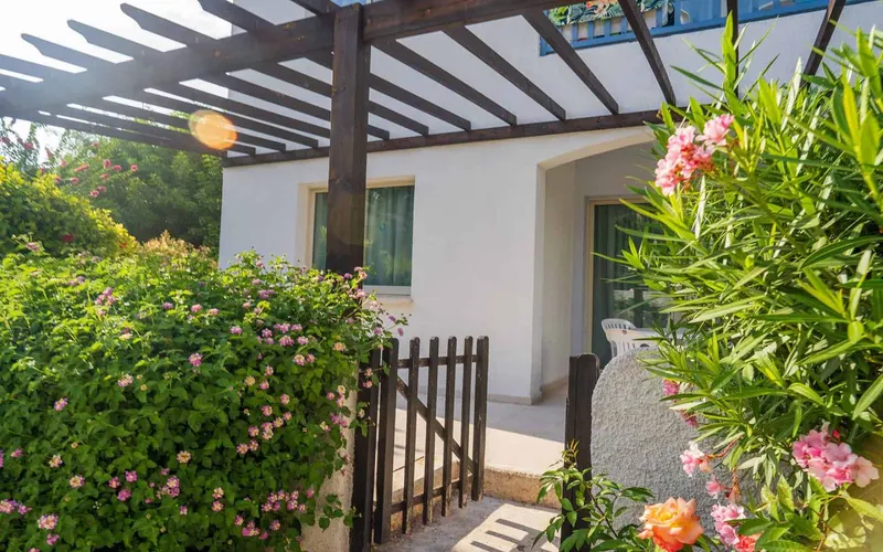 Paphos Gardens Holiday Resort (Apts)
