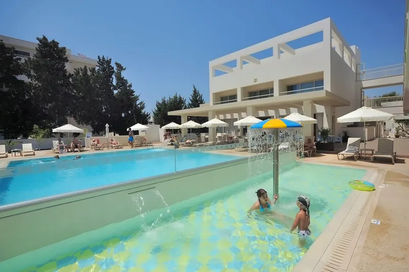 Nelia Gardens