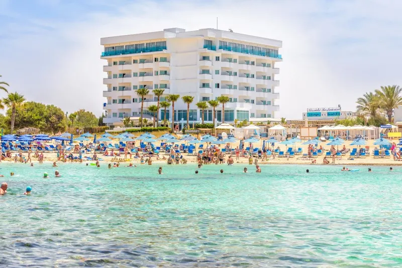 Tasia Maris Sands