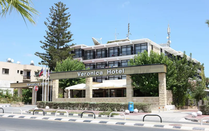 Veronica Hotel