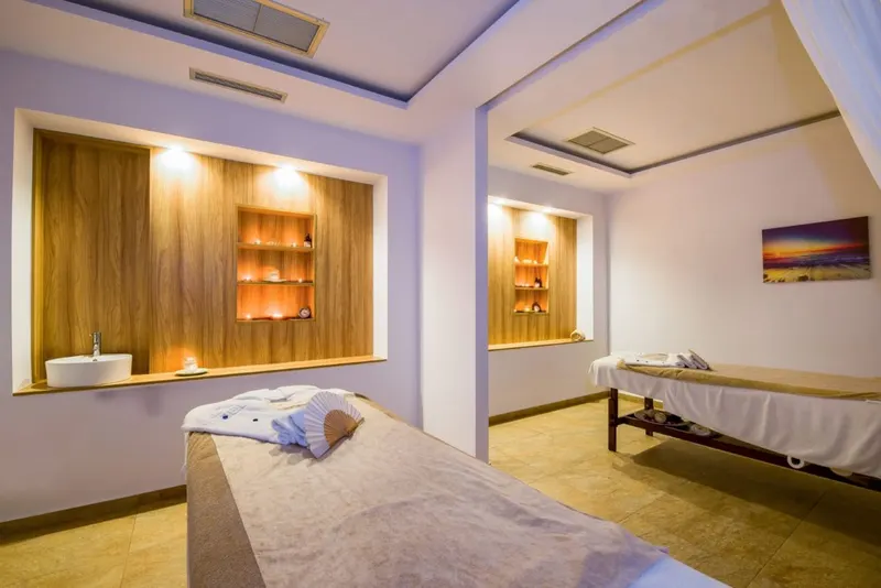 Kiani Beach Resort