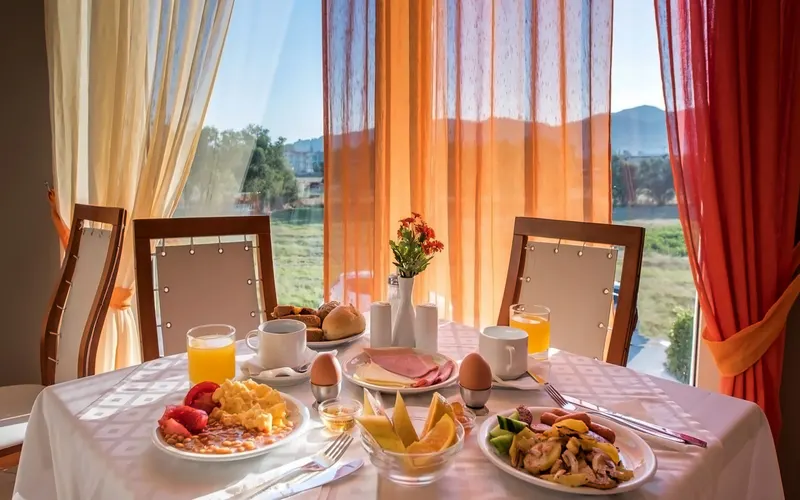 Dennys Inn Hotel